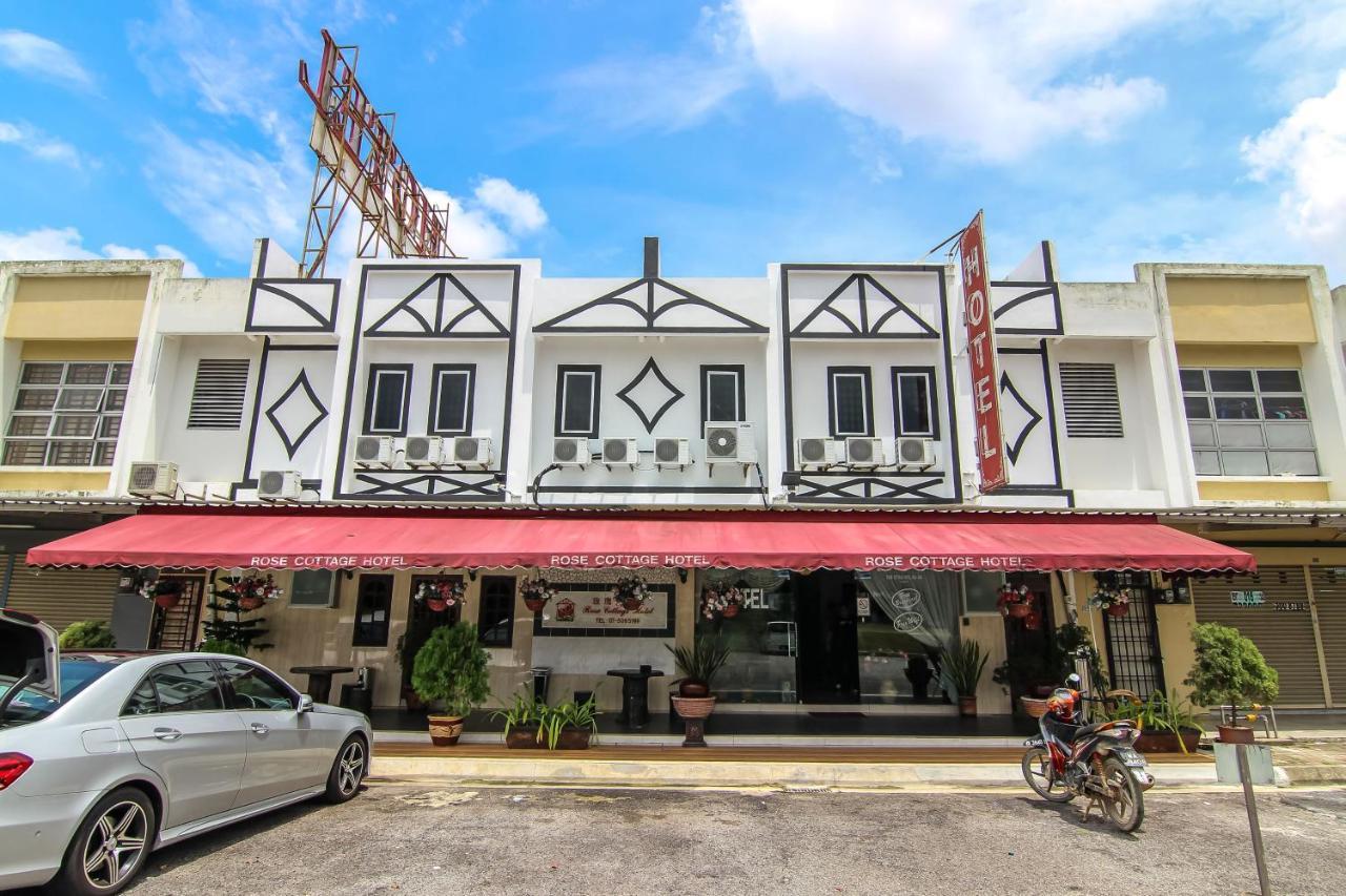 Rose cabaña Hotel Taman Daya Johor Bahru Exterior foto